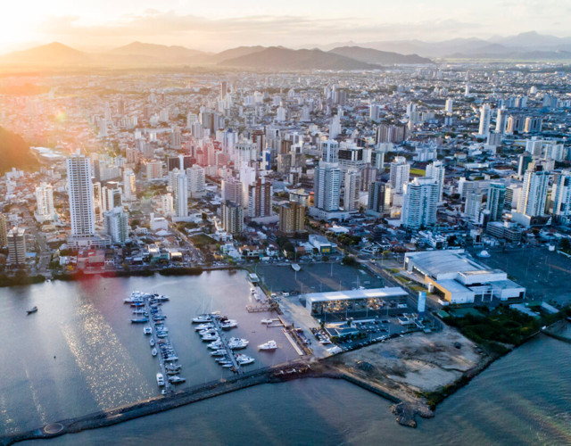 Itajaí: a cidade que mais valoriza imóveis no Brasil